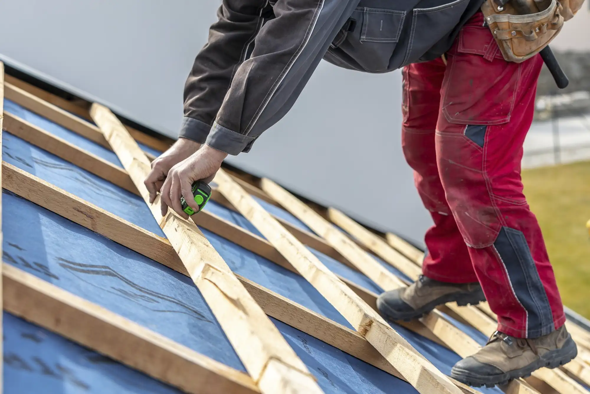 Couvreur Haute-Goulaine en action sur toiture